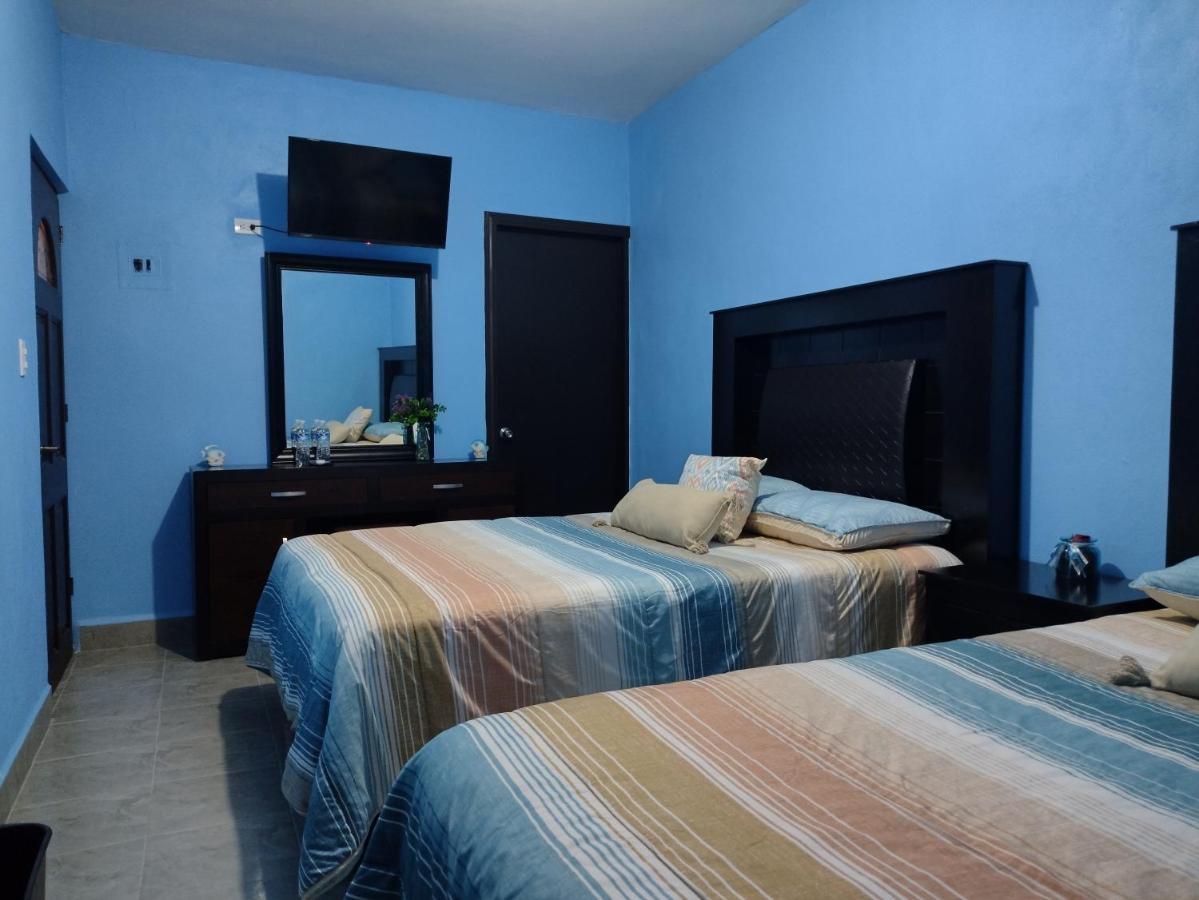 Hotel Prado'S Puerto San Carlos 外观 照片