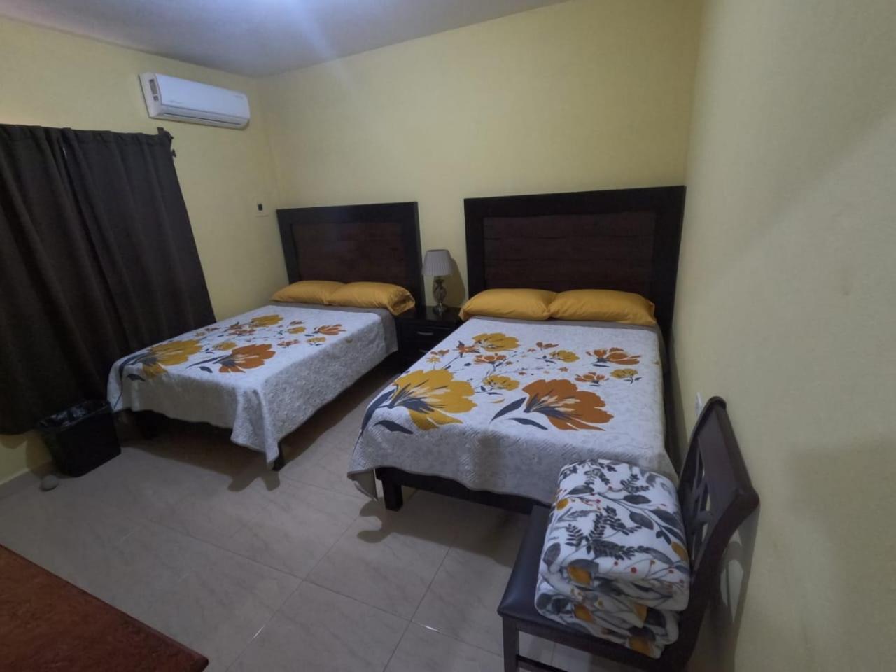 Hotel Prado'S Puerto San Carlos 外观 照片