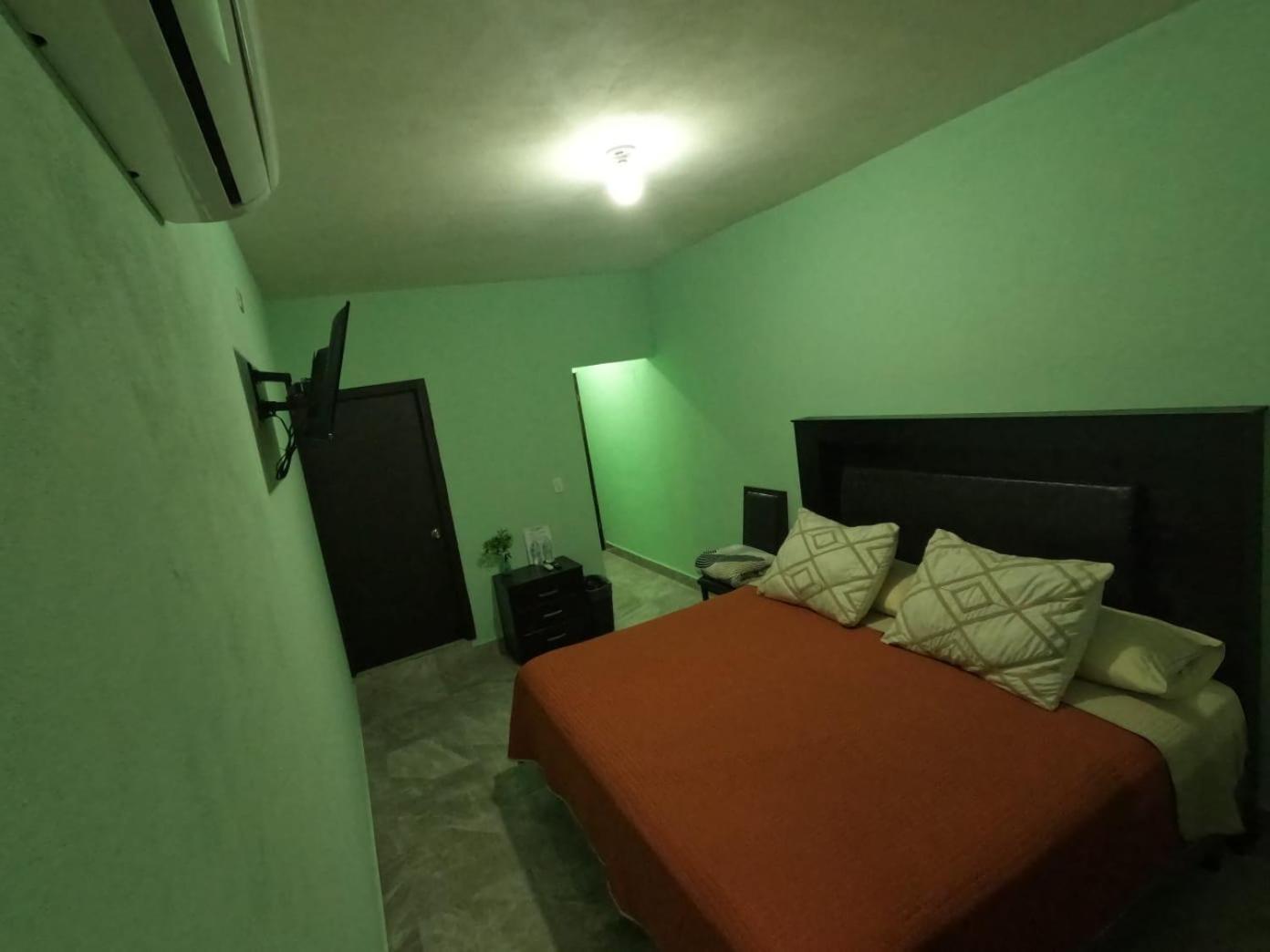 Hotel Prado'S Puerto San Carlos 外观 照片